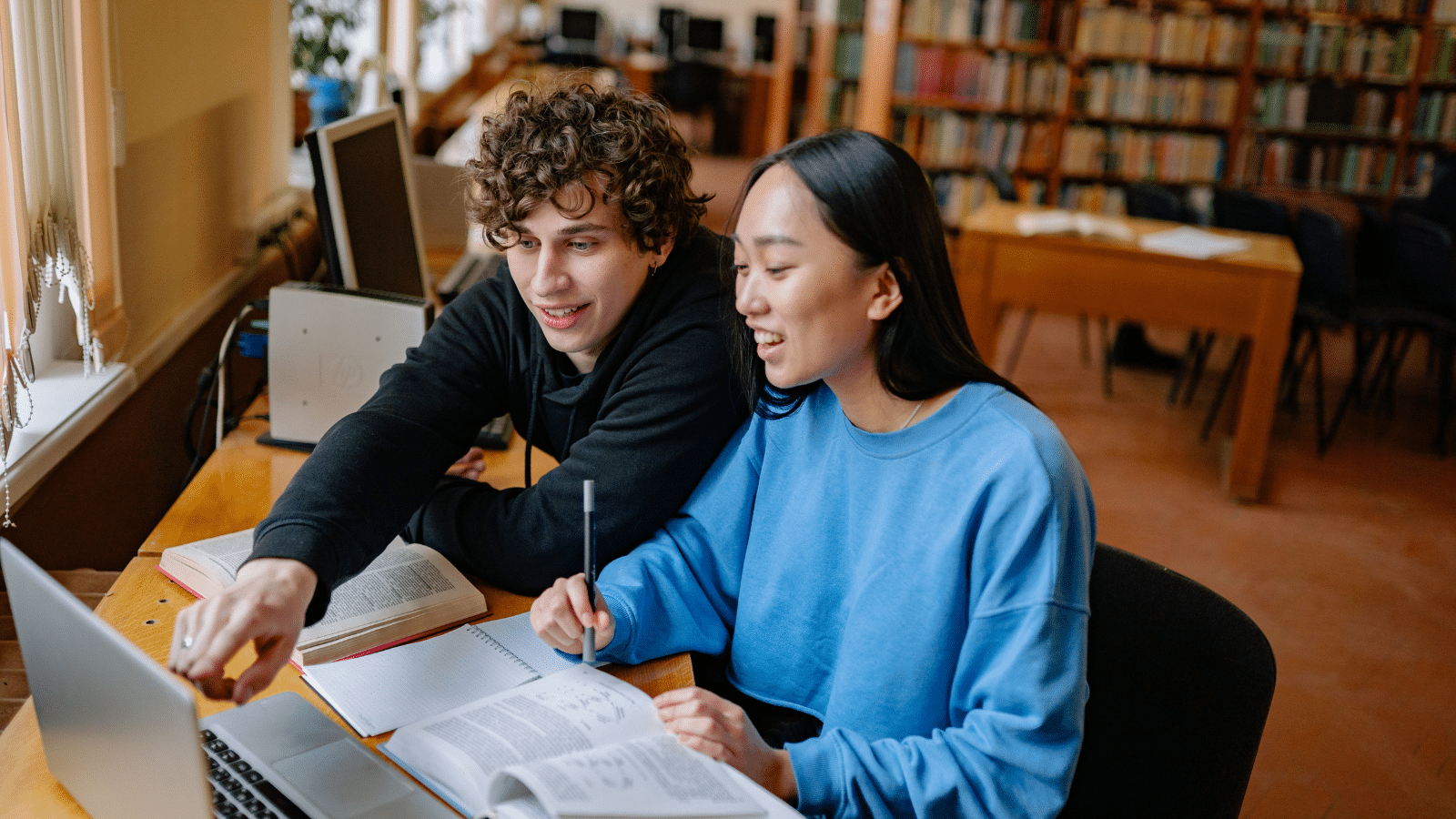 What I Wish I Knew Before Studying Abroad: Tips & Insights